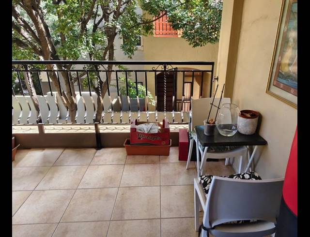 1 BEDROOM APARTMENT FOR SALE IN LONEHILL
